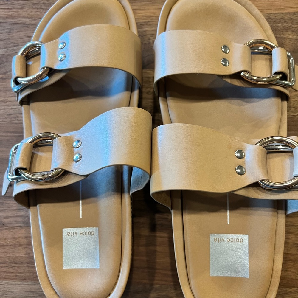 Super cute Dolce Vita platform sandals. Gold hardware. Worn ONCE!